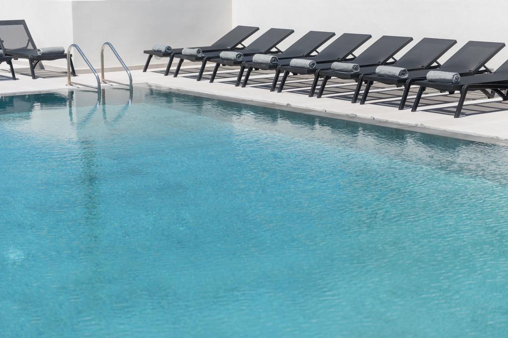 Mar N Mar Crown Hotel-Suites คามารี ภายนอก รูปภาพ