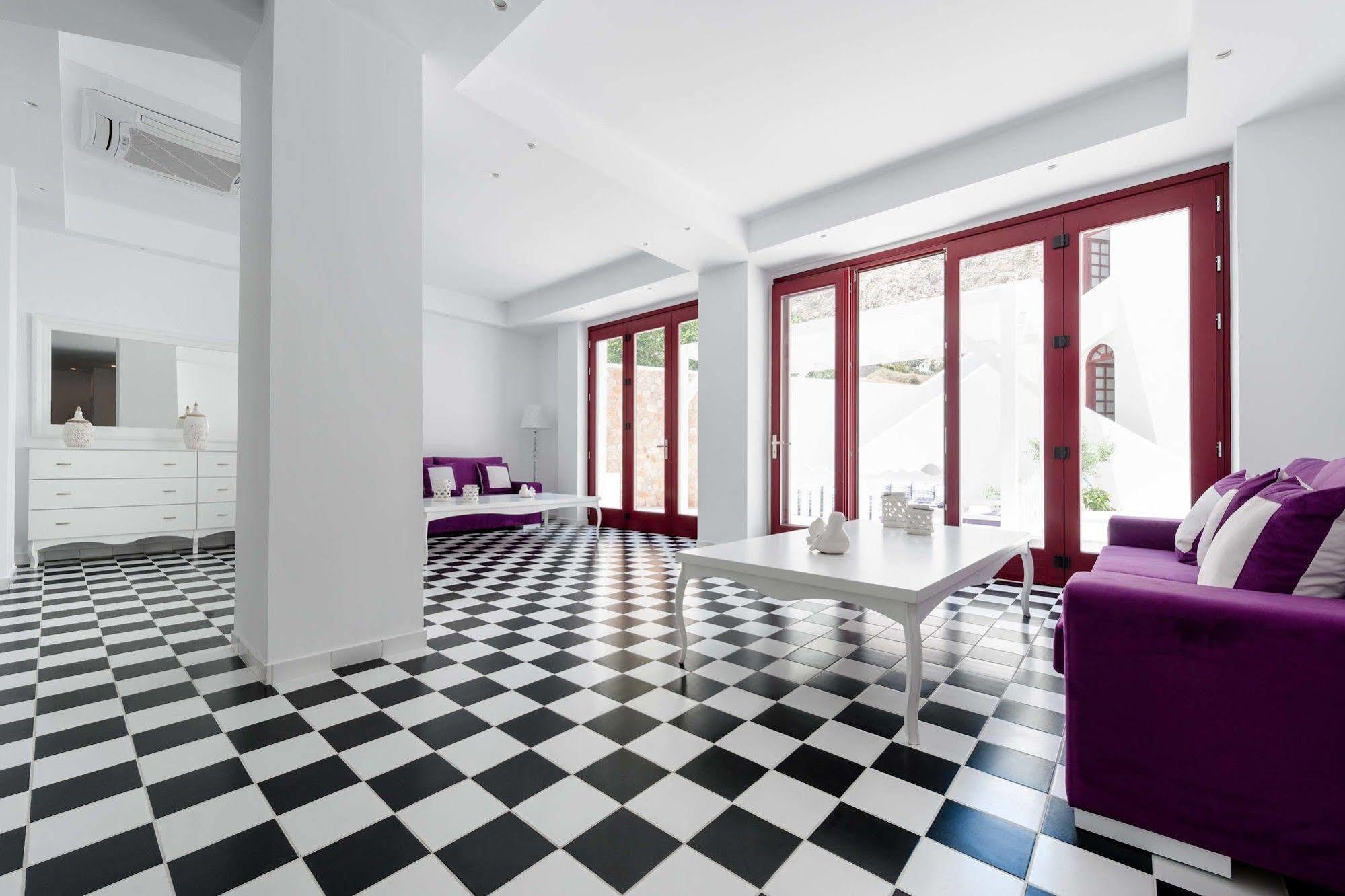 Mar N Mar Crown Hotel-Suites คามารี ภายนอก รูปภาพ